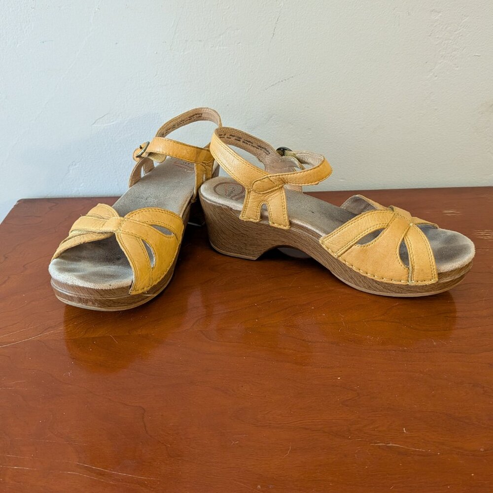 Dansko Season Sandals Mustard 8.5 39 Comfort